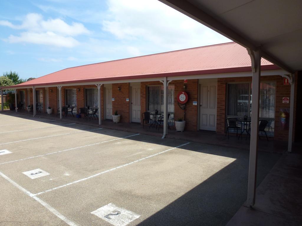 Colonial Motor Inn Bairnsdale Golden Chain Property Exterior foto