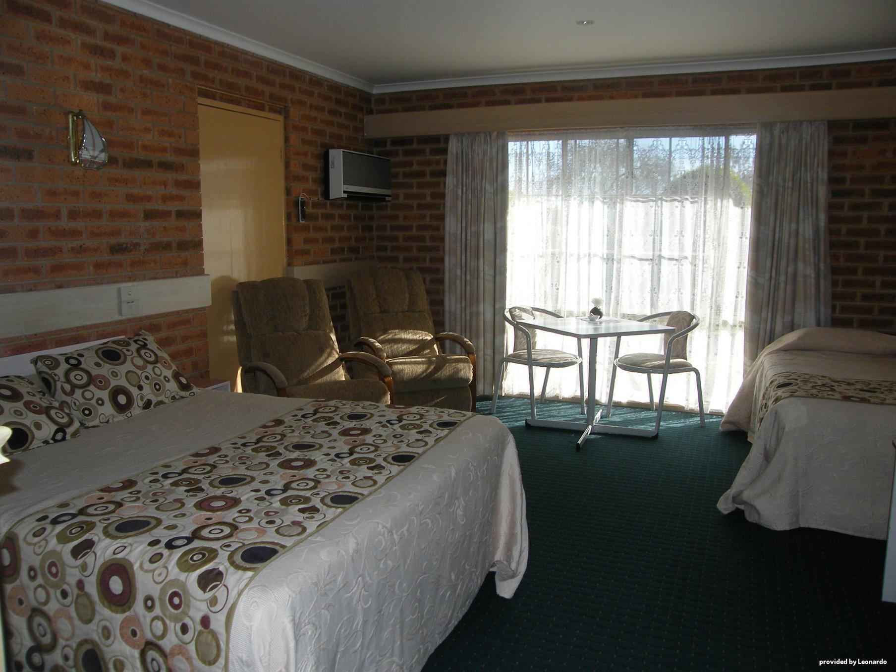 Colonial Motor Inn Bairnsdale Golden Chain Property Cameră foto