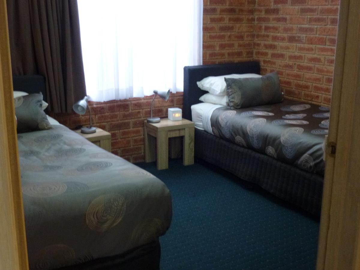 Colonial Motor Inn Bairnsdale Golden Chain Property Exterior foto
