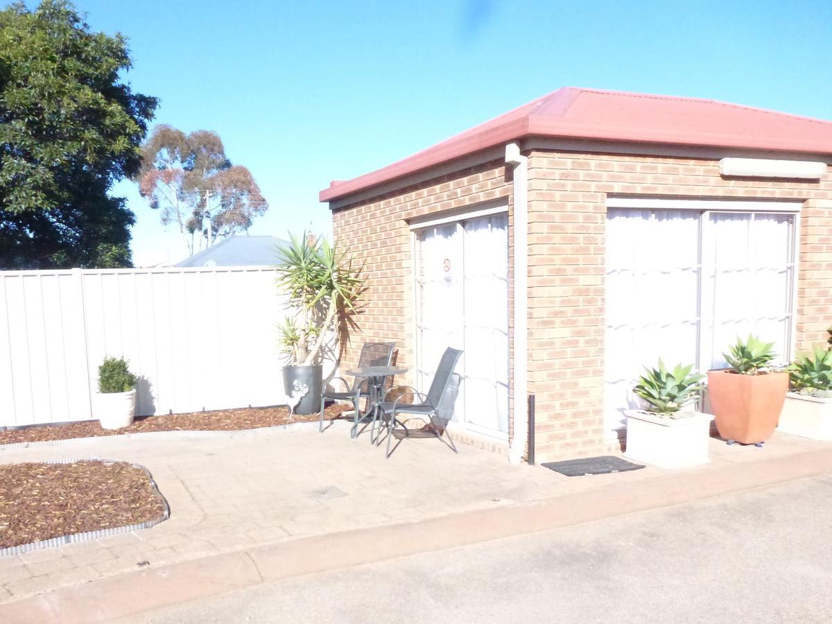Colonial Motor Inn Bairnsdale Golden Chain Property Exterior foto