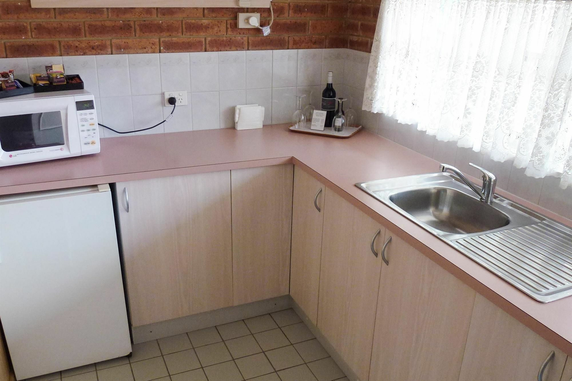 Colonial Motor Inn Bairnsdale Golden Chain Property Exterior foto