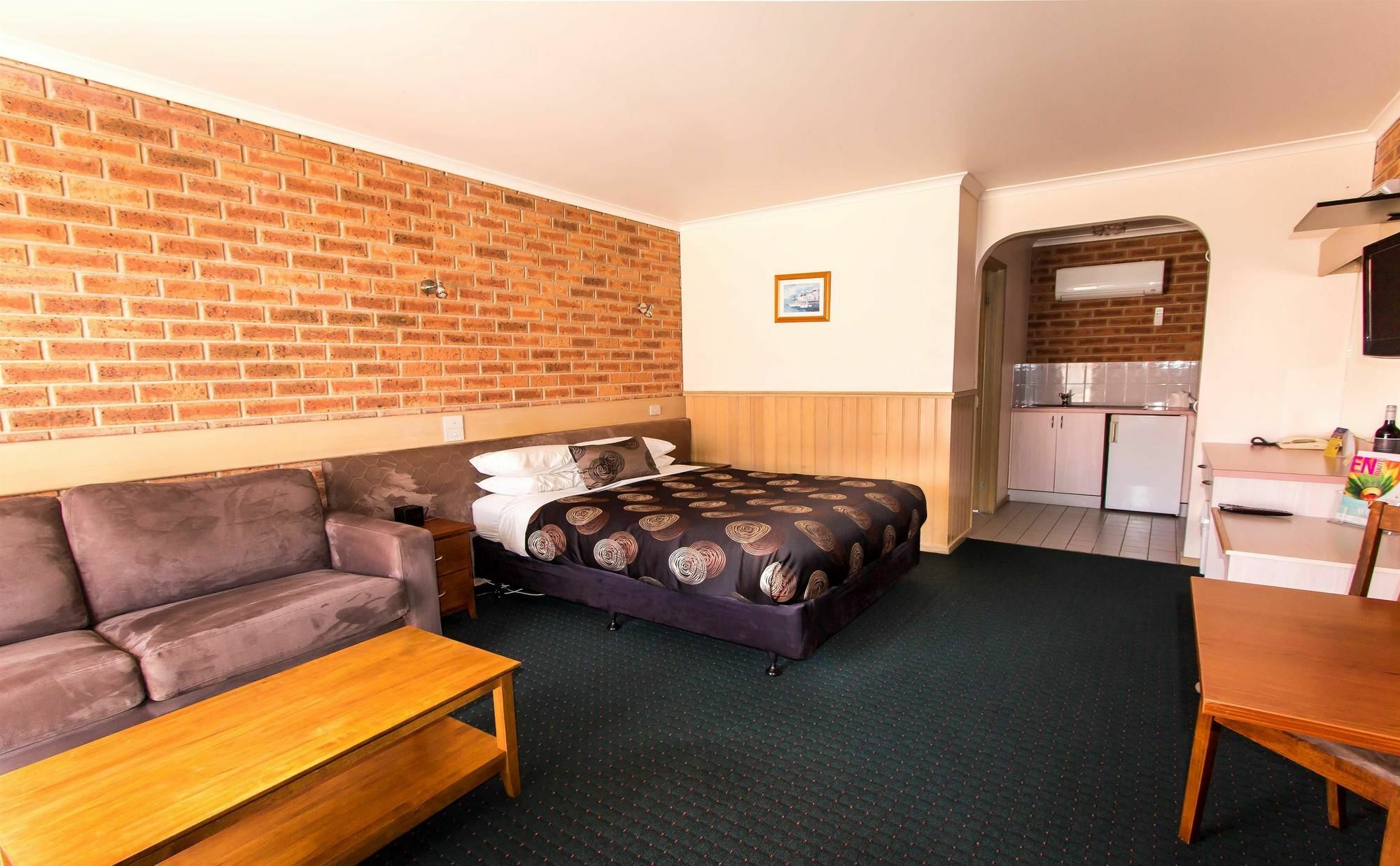 Colonial Motor Inn Bairnsdale Golden Chain Property Exterior foto